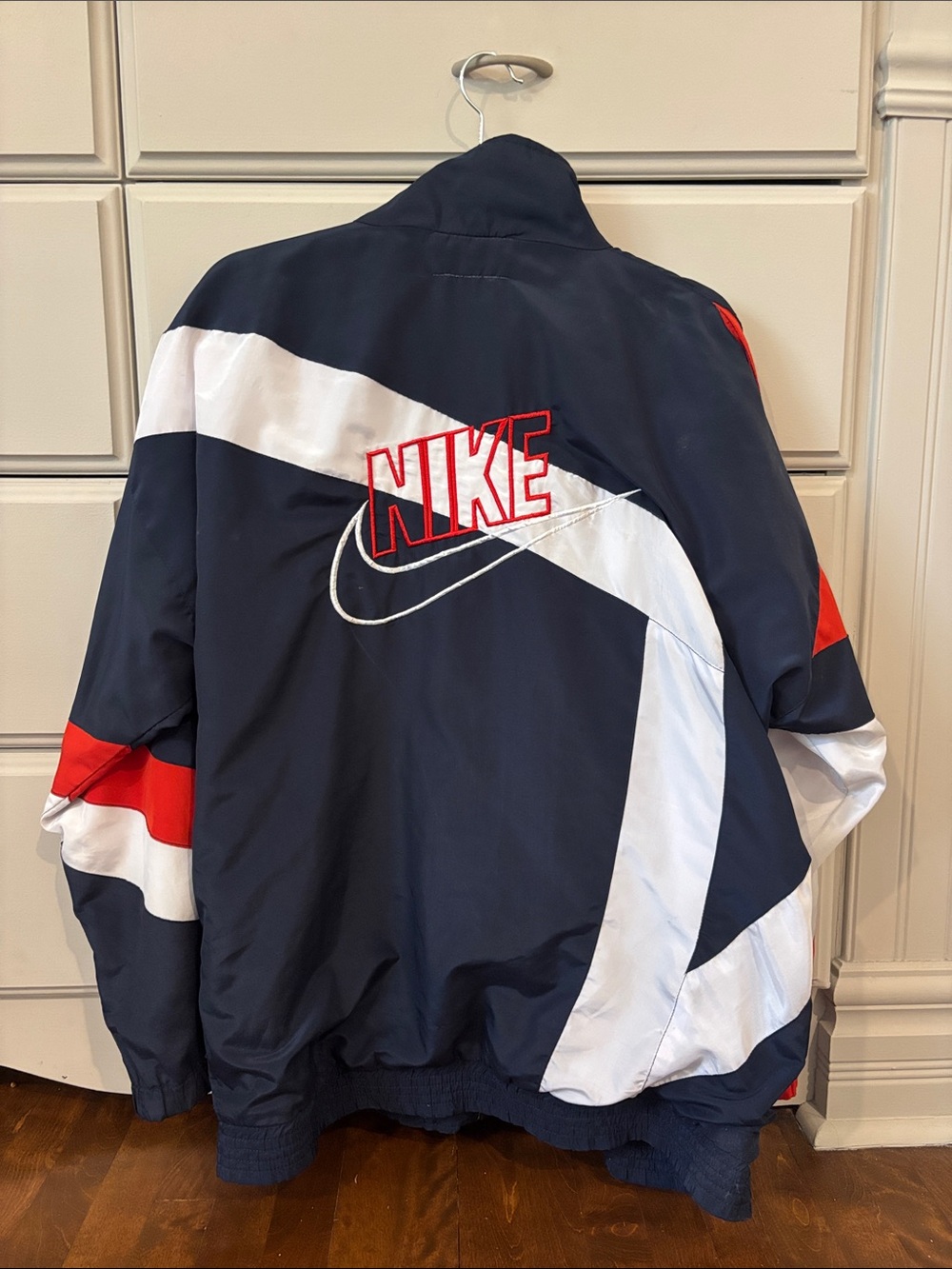 Nike Men's Navy, Red & White Retro Sport Windbreaker - Picture 2 of 7
